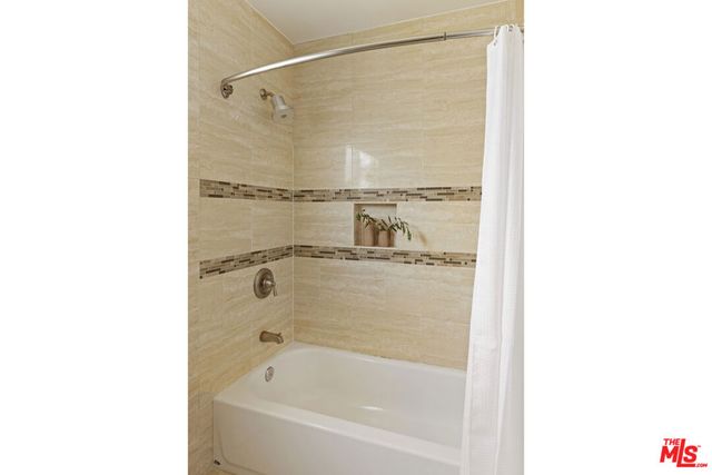 17212 Bullock Street, Encino, CA 91316