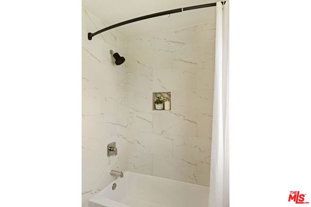 17212 Bullock Street, Encino, CA 91316