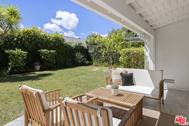 17212 Bullock Street, Encino, CA 91316