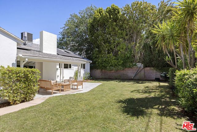 17212 Bullock Street, Encino, CA 91316