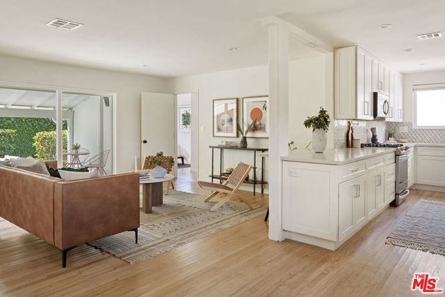 17212 Bullock Street, Encino, CA 91316