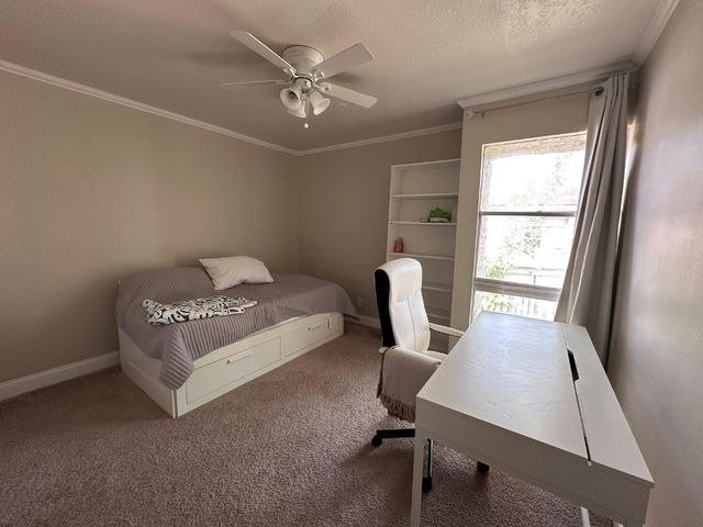 8251 NW 8th Place, Plantation, FL 33324