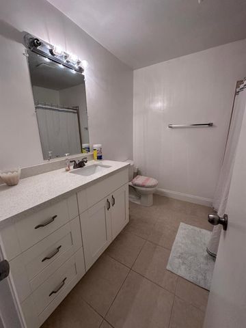 8251 NW 8th Place, Plantation, FL 33324