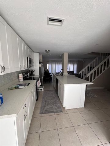 8251 NW 8th Place, Plantation, FL 33324