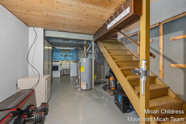 475 Harrison Street, Coopersville, MI 49404