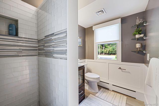 183 Old Country Road, Speonk, NY 11972