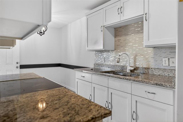 1400 Braes Ridge DR B, Austin, TX 78723