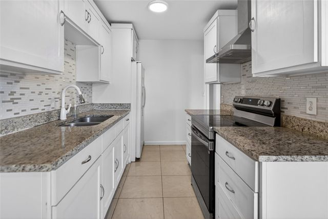 1400 Braes Ridge DR B, Austin, TX 78723