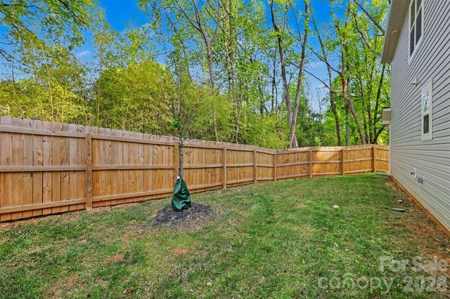 2046 Mcdonald Drive, Charlotte, NC 28216