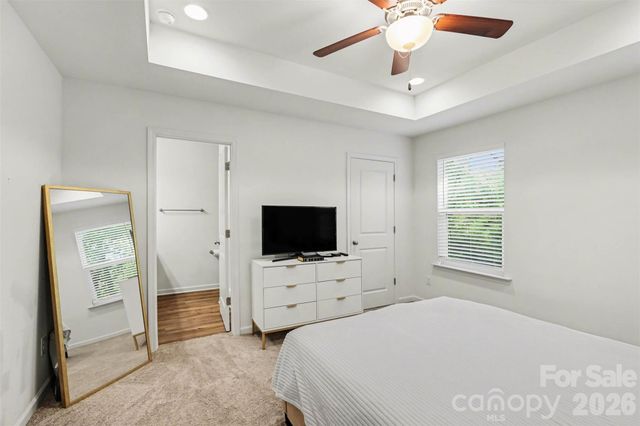 2046 Mcdonald Drive, Charlotte, NC 28216