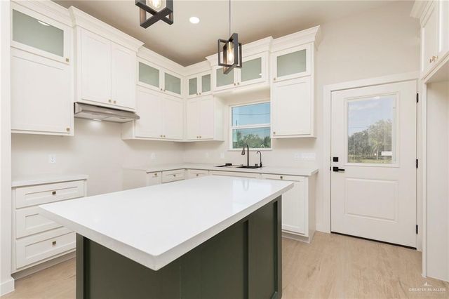 714 Iowa Avenue, Mercedes, TX 78570