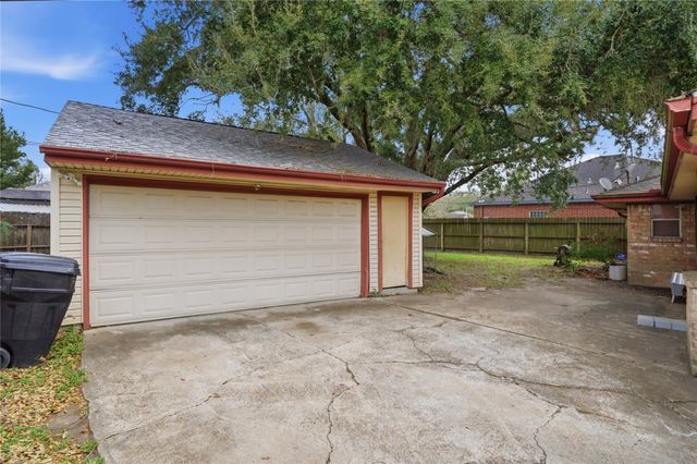 8307 Coastway Lane, Houston, TX 77075