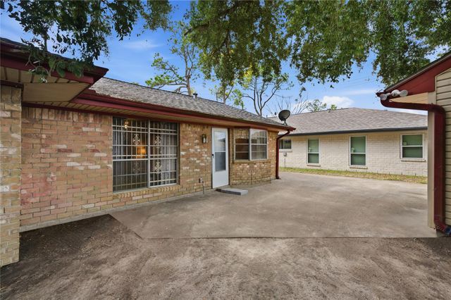 8307 Coastway Lane, Houston, TX 77075