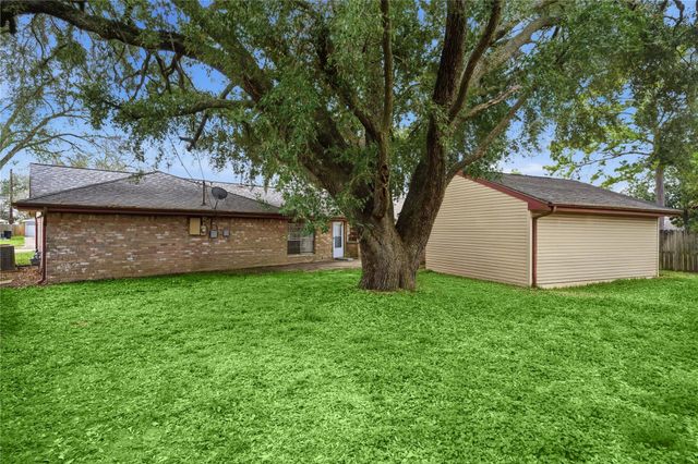 8307 Coastway Lane, Houston, TX 77075