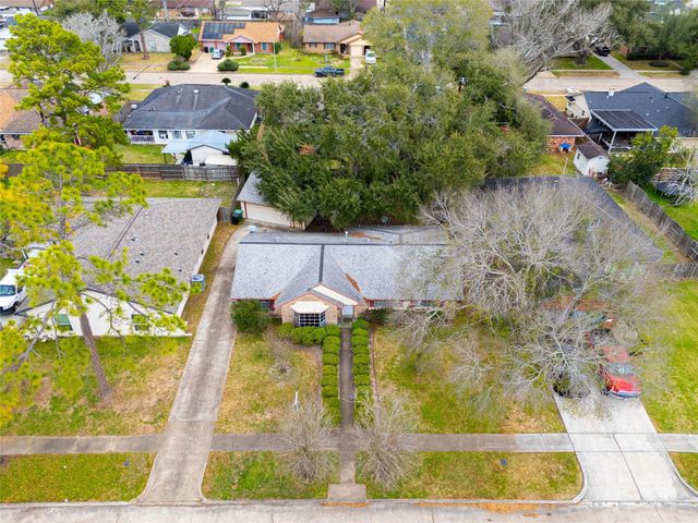 8307 Coastway Lane, Houston, TX 77075