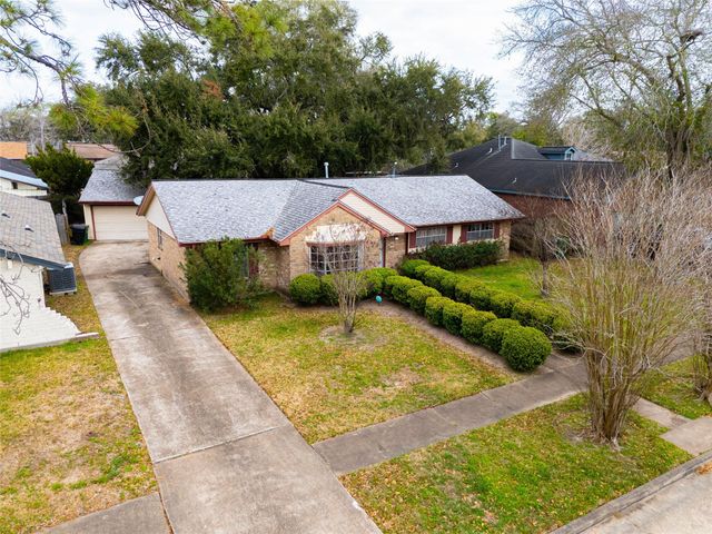 8307 Coastway Lane, Houston, TX 77075
