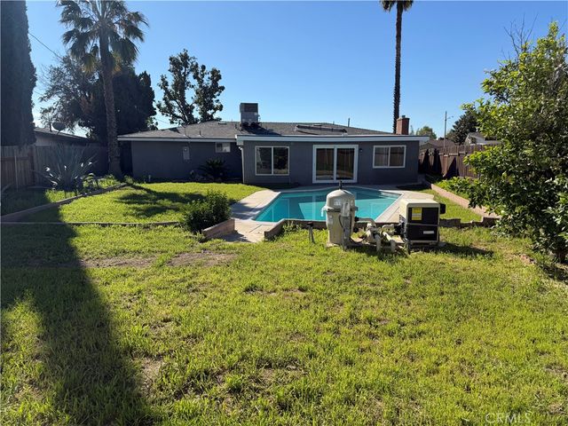 1246 Shamrock, San Bernardino, CA 92410