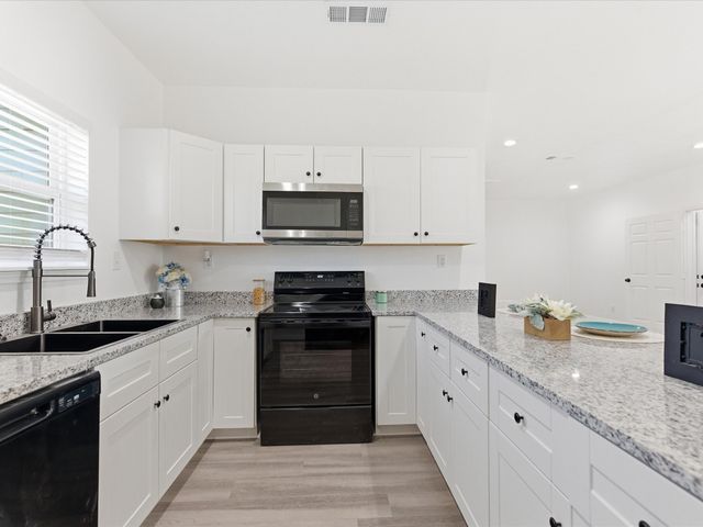 408 Susan Drive, Kennedale, TX 76060