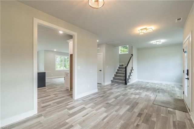 1453 Whittamore RD, Chesapeake, VA 23322