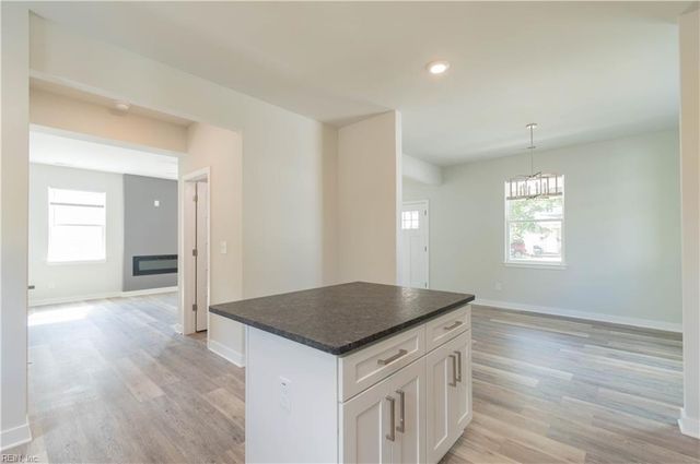 1453 Whittamore RD, Chesapeake, VA 23322