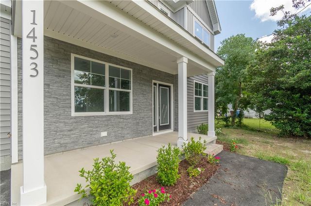 1453 Whittamore RD, Chesapeake, VA 23322