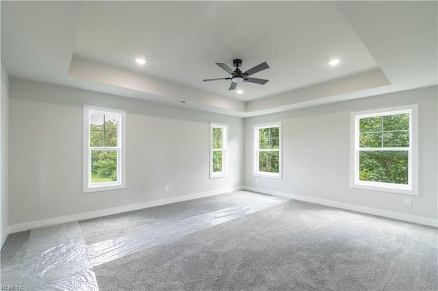 1453 Whittamore RD, Chesapeake, VA 23322