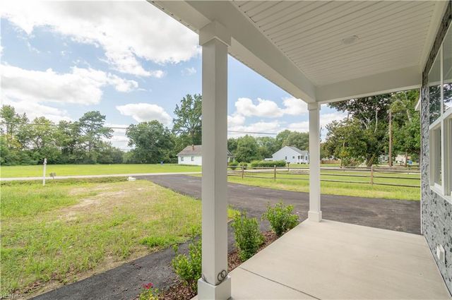 1453 Whittamore RD, Chesapeake, VA 23322