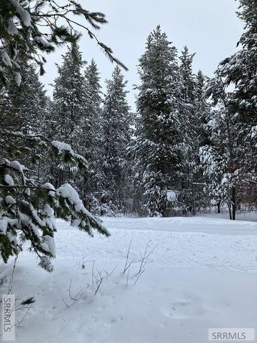 1582 Maggie Lane, Ashton, ID 83420