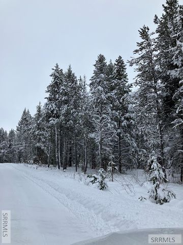 1582 Maggie Lane, Ashton, ID 83420