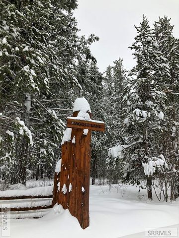 1582 Maggie Lane, Ashton, ID 83420