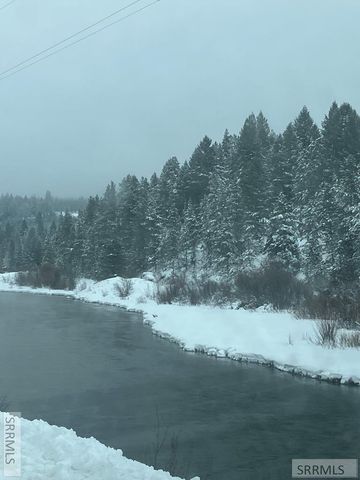 1582 Maggie Lane, Ashton, ID 83420