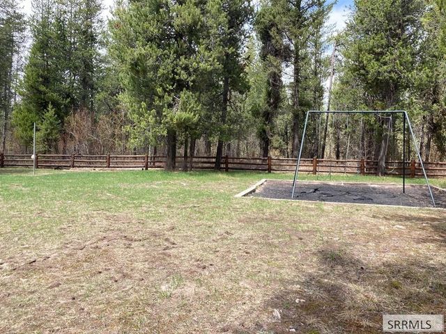 1582 Maggie Lane, Ashton, ID 83420
