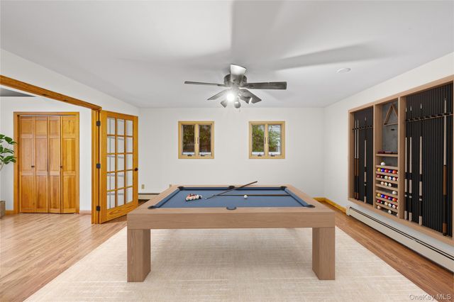 19 Palm Lane, Westbury, NY 11590
