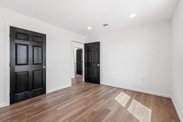 9 Private Road 33084, Sumner, TX 75486