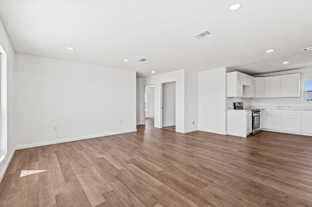 9 Private Road 33084, Sumner, TX 75486