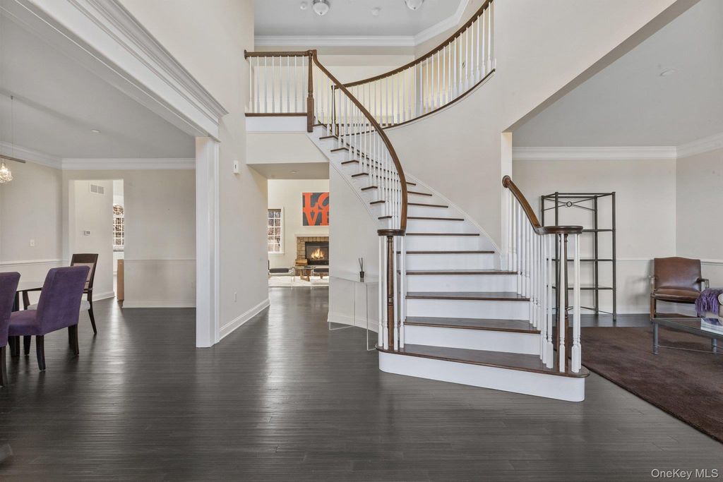 11 Fraydun Lane, Scarsdale, NY 10583 — photo 2