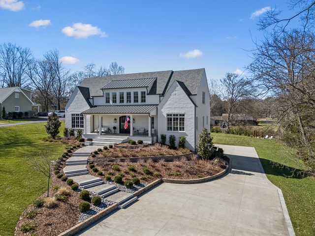 1213 Lavada Pl, Brentwood, TN 37027