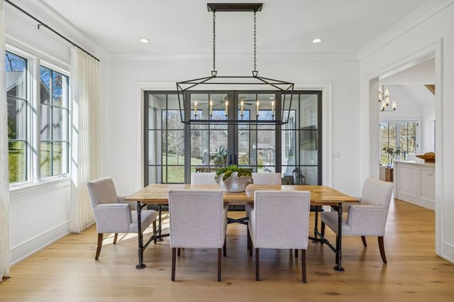 1213 Lavada Pl, Brentwood, TN 37027