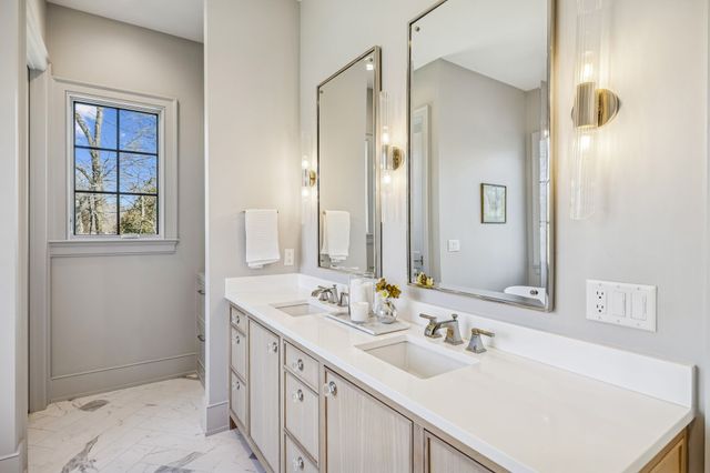 1213 Lavada Pl, Brentwood, TN 37027