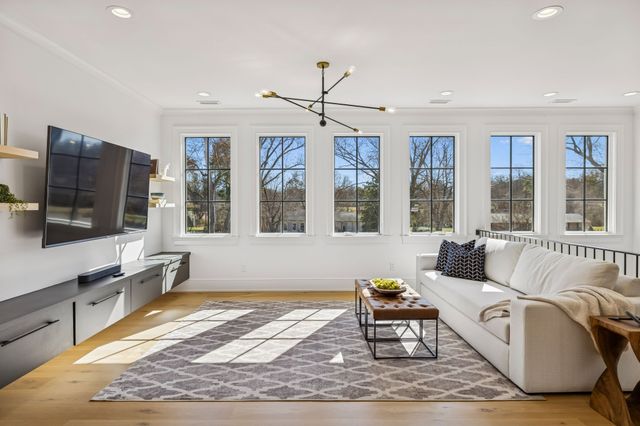 1213 Lavada Pl, Brentwood, TN 37027