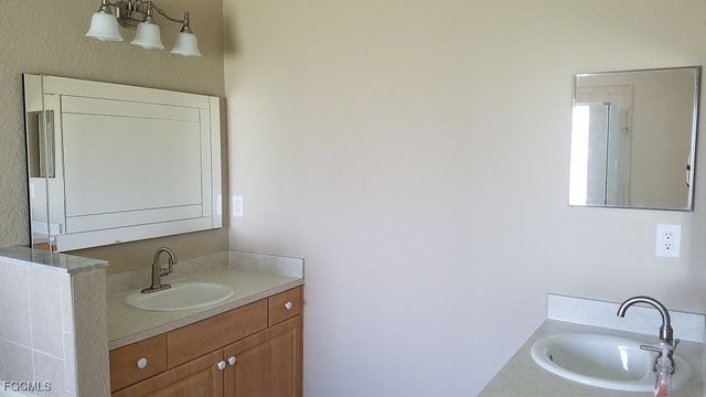 4145 SW 9th AVE, Cape Coral, FL 33914