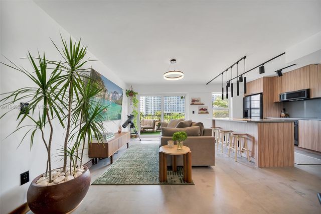 1455 West Ave 503, Miami Beach, FL 33139