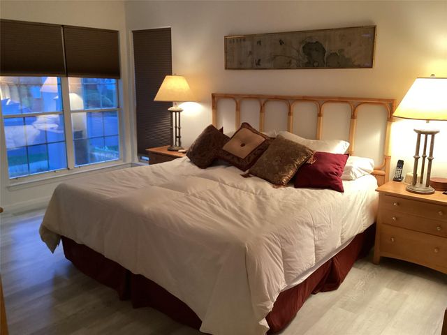 95 Glen Drive, Ridge, NY 11961