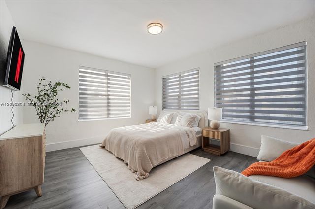 301 SW 10th Ave 4, Miami, FL 33130