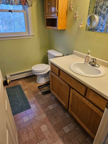 7 Chapman Way, Exeter, NH 03833