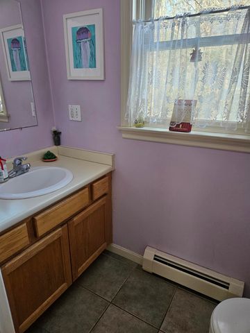 7 Chapman Way, Exeter, NH 03833