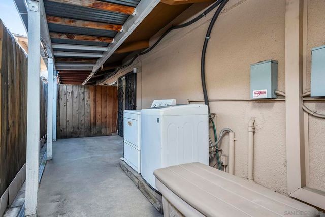 513 Shady Ln B, El Cajon, CA 92021