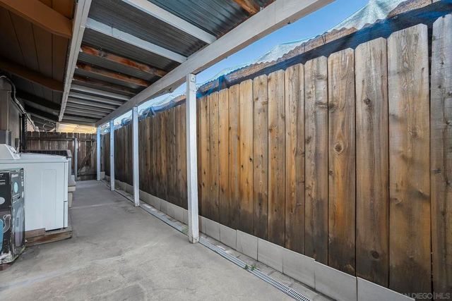 513 Shady Ln B, El Cajon, CA 92021