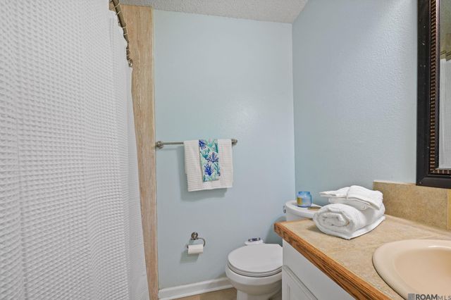 10003 E Brookside Dr, Central, LA 70818