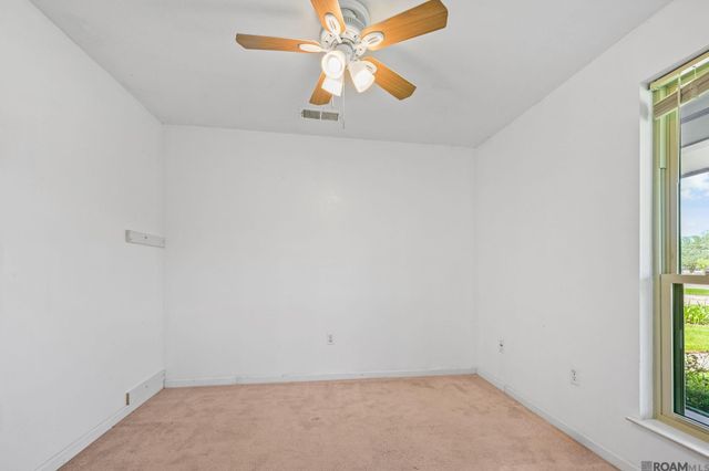 10003 E Brookside Dr, Central, LA 70818